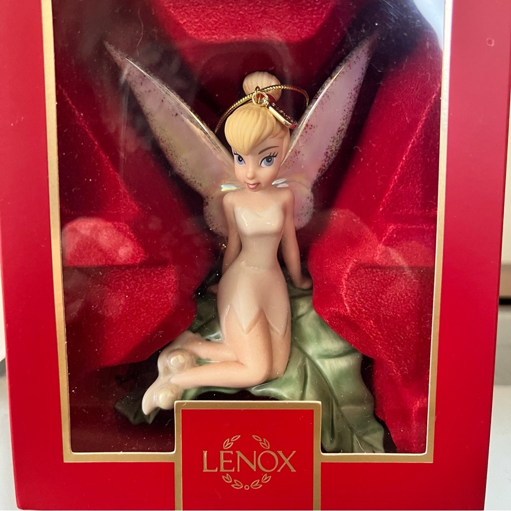 Tinker Bell Sitting Pretty Ornament Disney Collection for 2022 Annual Series